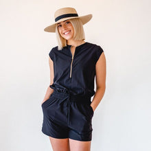 Load image into Gallery viewer, Black Beacher